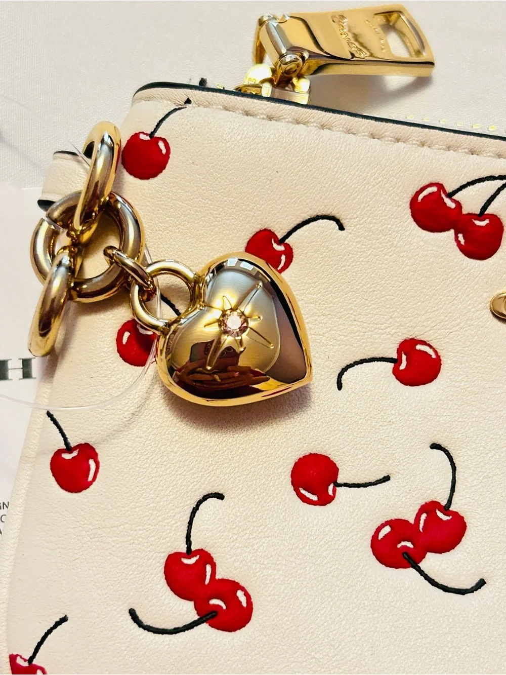 COACH Cherry Print/ W Heart Charm Wristlet Pouch